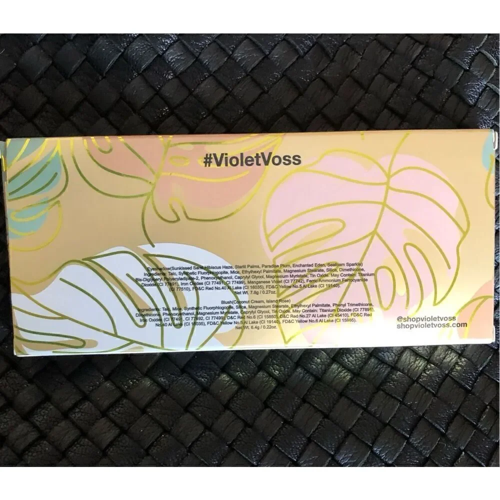 VIOLET VOSS - NWT - Pretty in Paradise All-in-One Face & Eye Shadow Palette